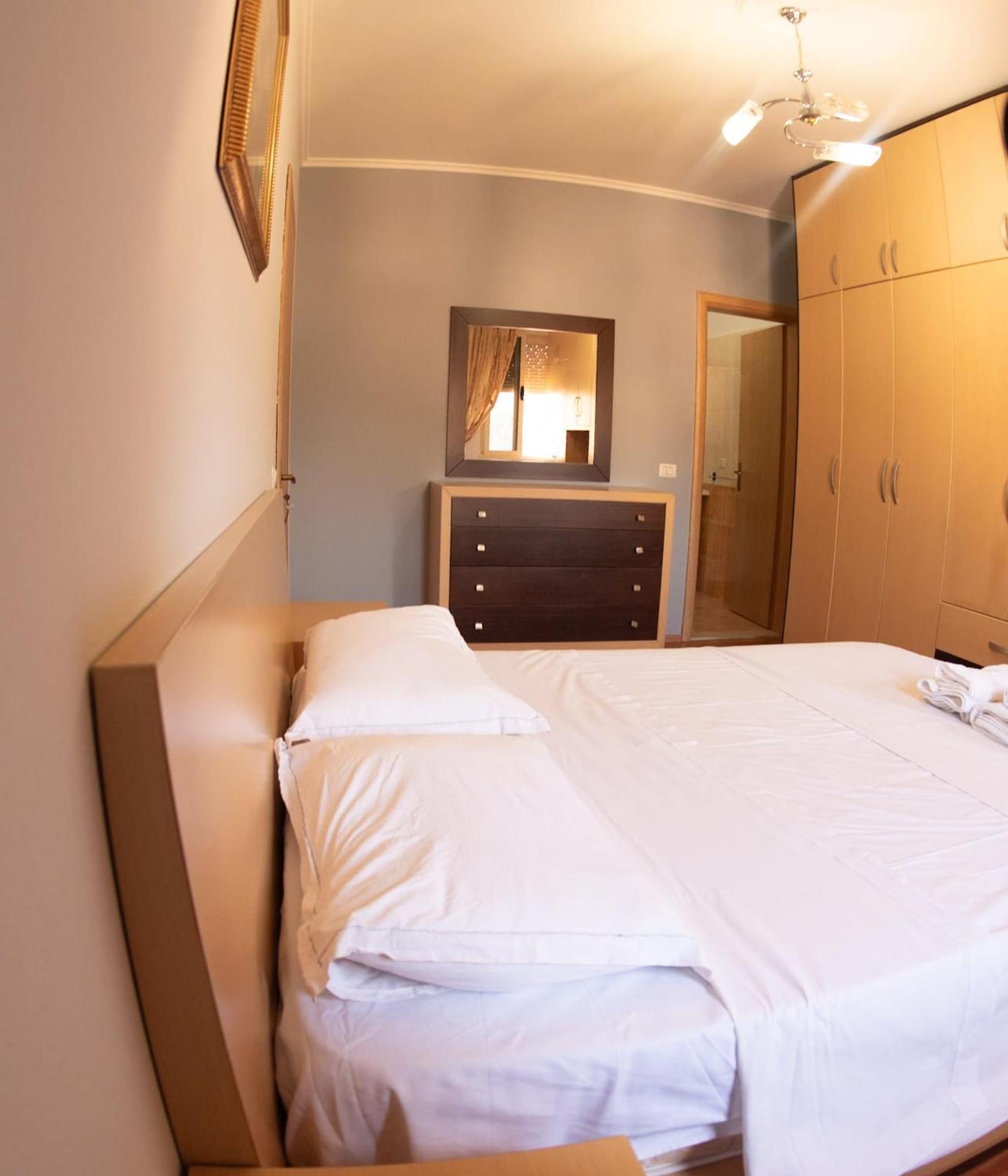 Ferienwohnung Apartament Egzoni City Center Berat Exterior foto
